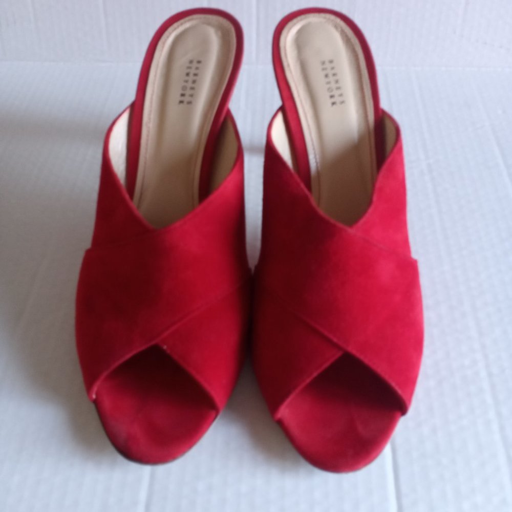 BARNEYS NEW YORK RED DOUBLE CRISS CROSS STRAP SLIP ON SANDAL HEEL  SHOE SIZE 41